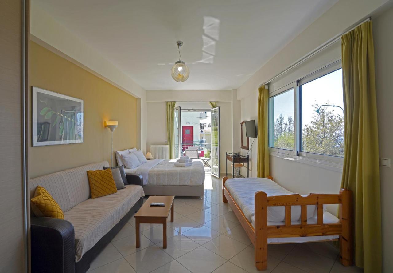 Semiramis Suites With Pool Calamata Exterior foto