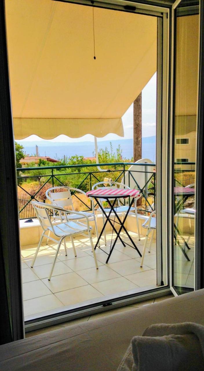 Semiramis Suites With Pool Calamata Exterior foto
